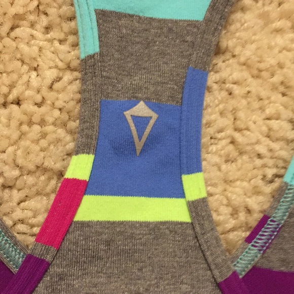 ivivva racer back tank - Picture 4 of 4